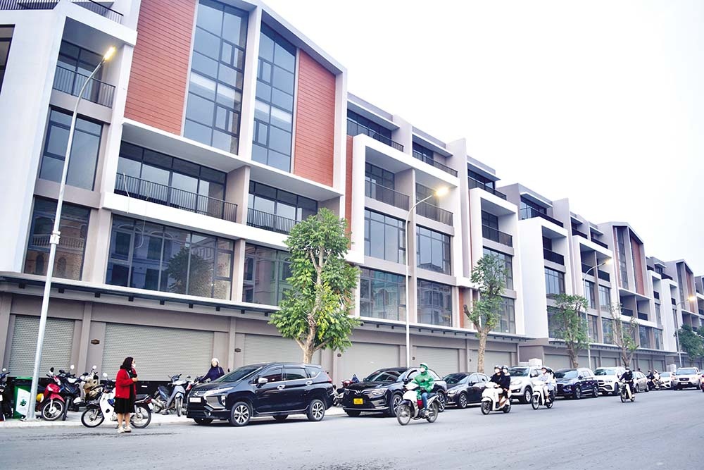 Real estate businesses (PDR) eye less optimistic Q2